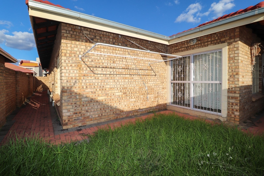 3 Bedroom Property for Sale in Flimieda North West